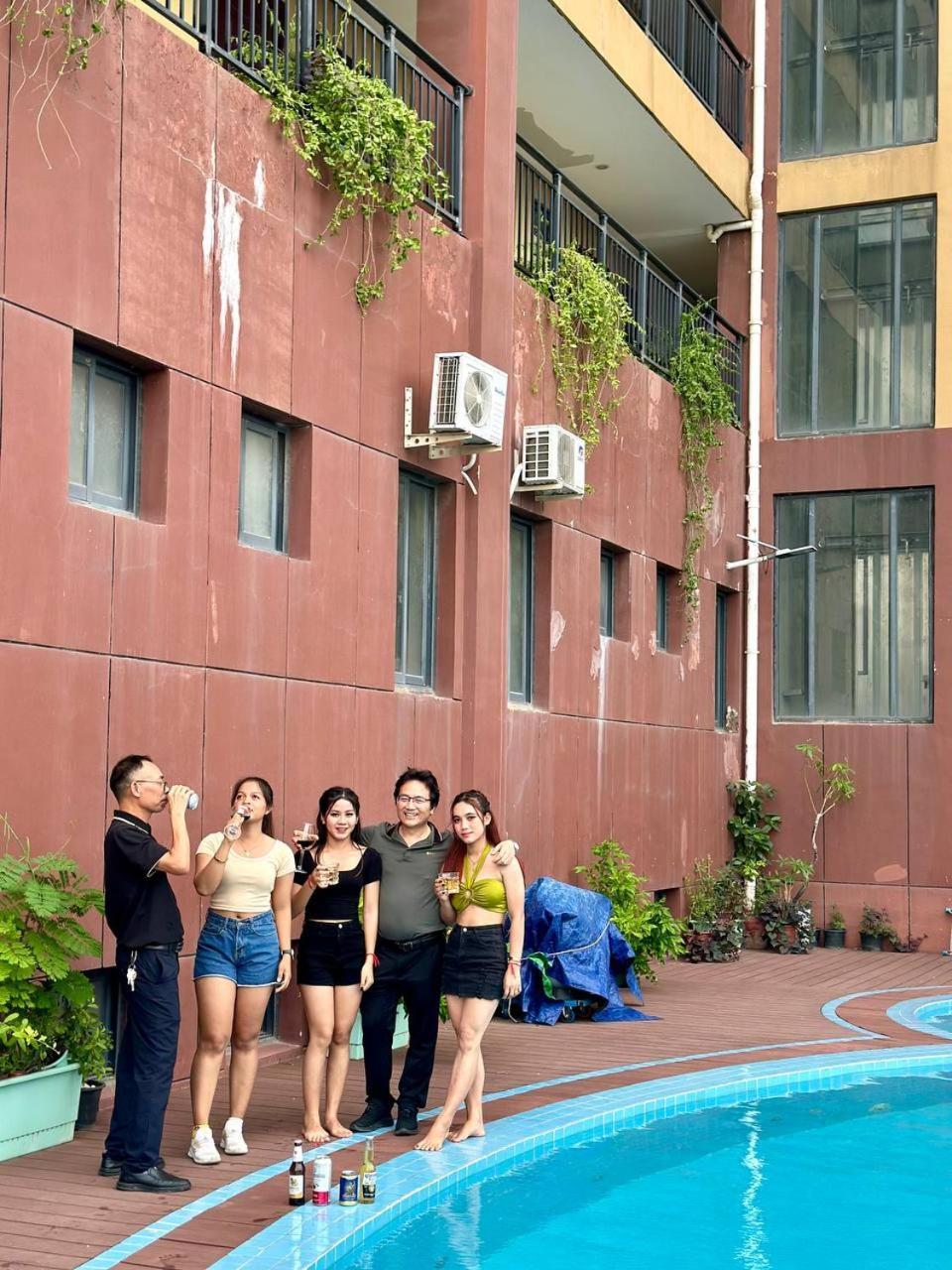 City Comfort Hotel Phnom Penh Airport Bagian luar foto