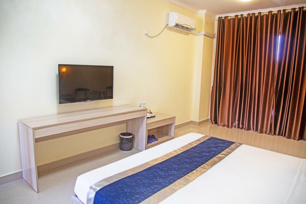 City Comfort Hotel Phnom Penh Airport Bagian luar foto