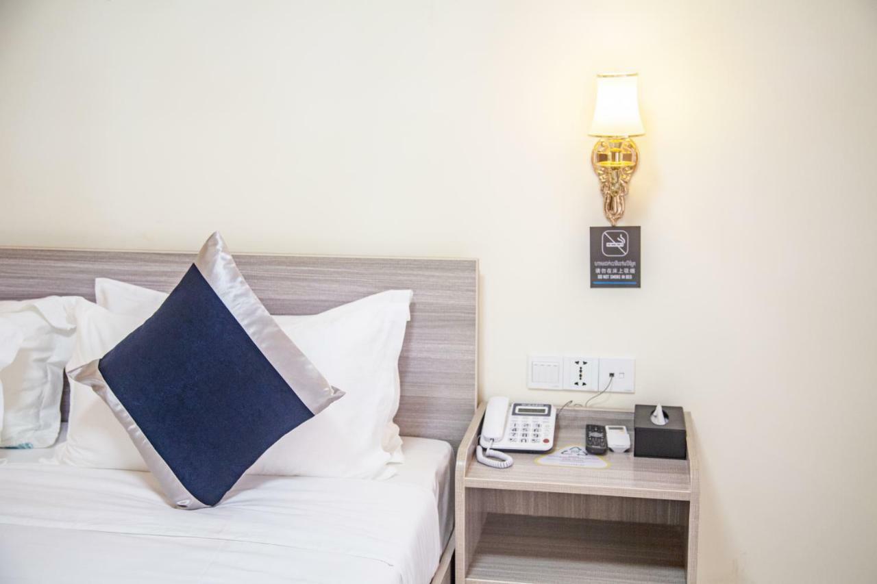 City Comfort Hotel Phnom Penh Airport Bagian luar foto