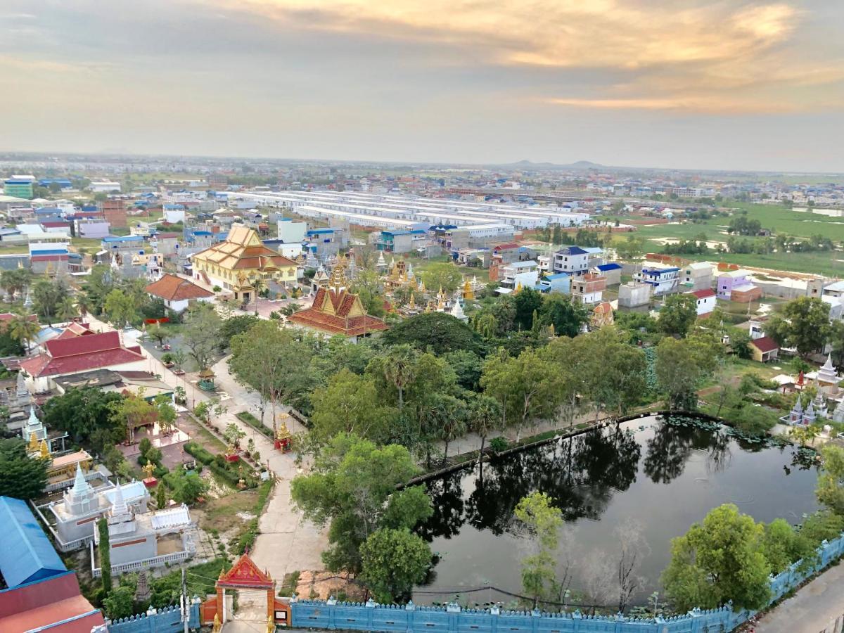 City Comfort Hotel Phnom Penh Airport Bagian luar foto
