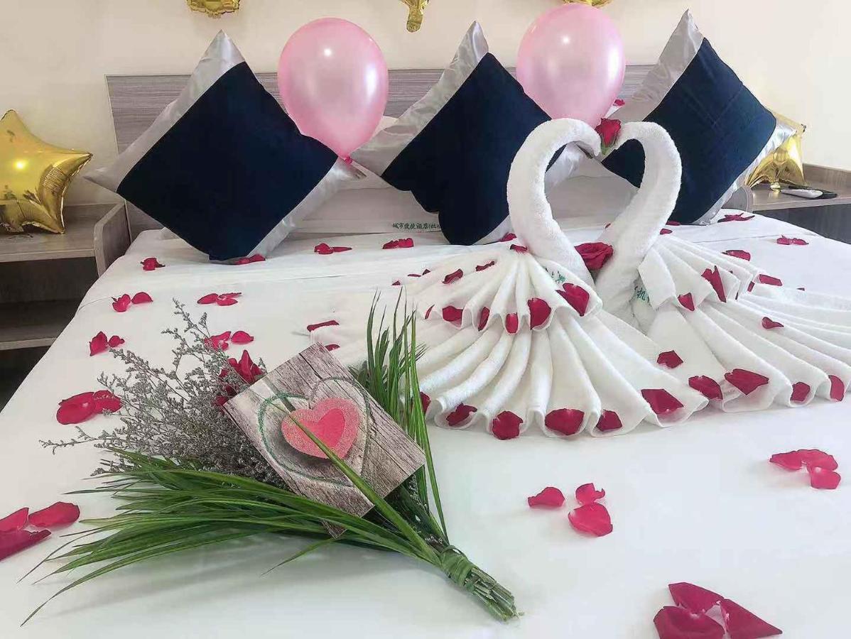 City Comfort Hotel Phnom Penh Airport Bagian luar foto