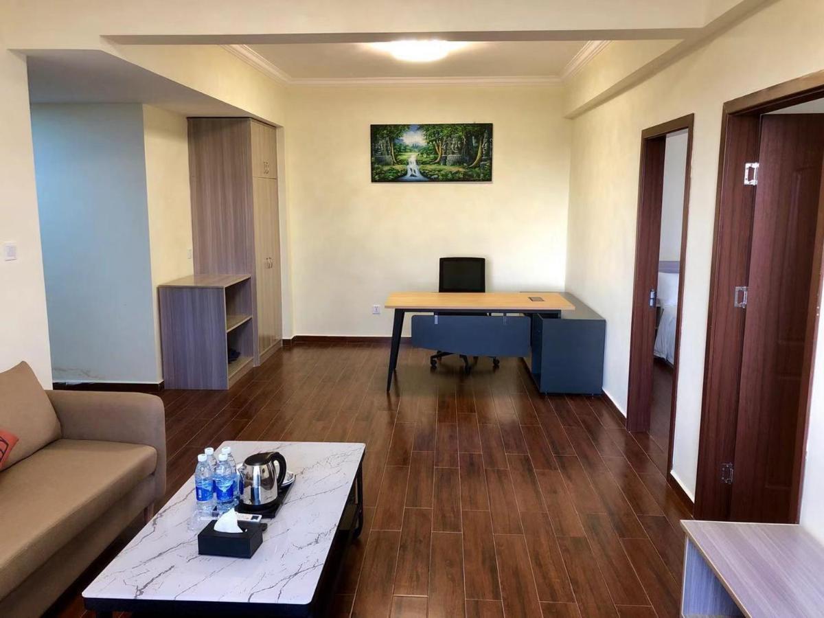 City Comfort Hotel Phnom Penh Airport Bagian luar foto